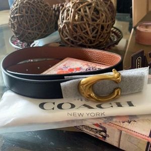 Coach Women's Signature Buckle Reversible Belt